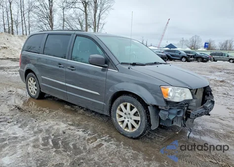 2016 Chrysler Town & Country Touring z USA, uszkodzony, nr VIN 2C4RC1BG7GR279977